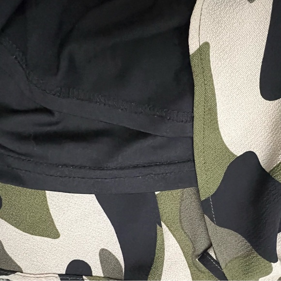 ASOS Black Green & Khaki Camo Midi Asymmetrical Tiered Ruffle Warp Skirt Sz L - Picture 12 of 14